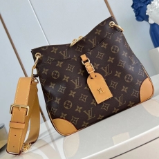 Louis Vuitton Hobo Bags